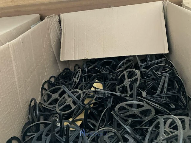Grote partij bouwmaterialen en gereedschappen - afbeelding 29 van  43
