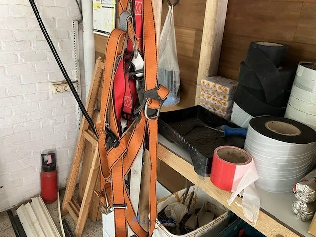 Grote partij bouwmaterialen en gereedschappen - afbeelding 30 van  43
