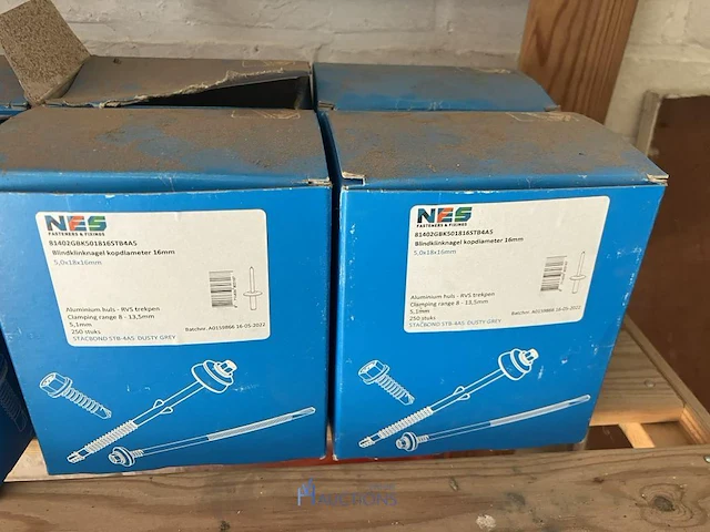 Grote partij bouwmaterialen en gereedschappen - afbeelding 34 van  43