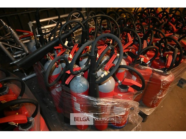 Grote partij brandblusapparaten - afbeelding 4 van  8
