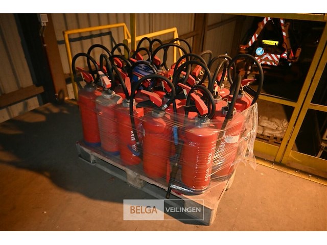 Grote partij brandblusapparaten - afbeelding 8 van  8