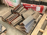 Grote partij dakpannen - afbeelding 6 van  9