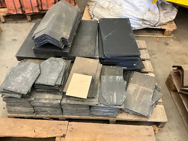 Grote partij dakpannen - afbeelding 7 van  9