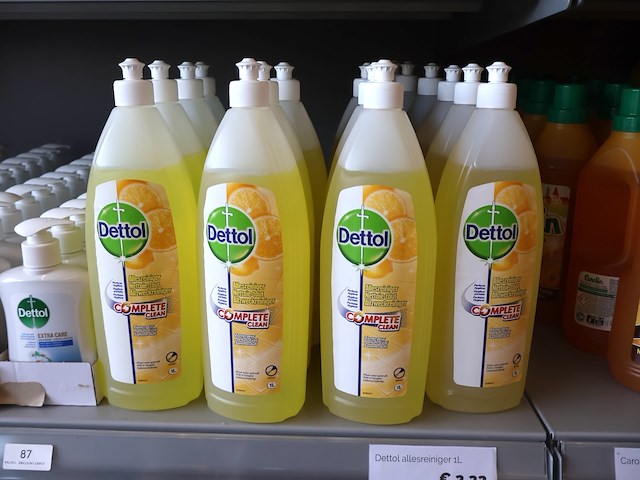 Grote partij dettol - afbeelding 2 van  7