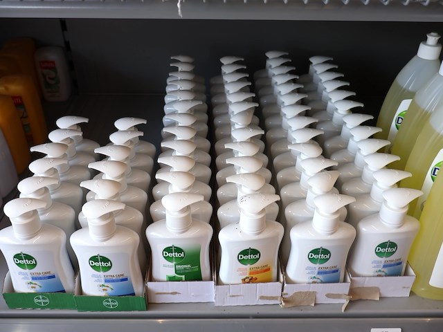 Grote partij dettol - afbeelding 7 van  7