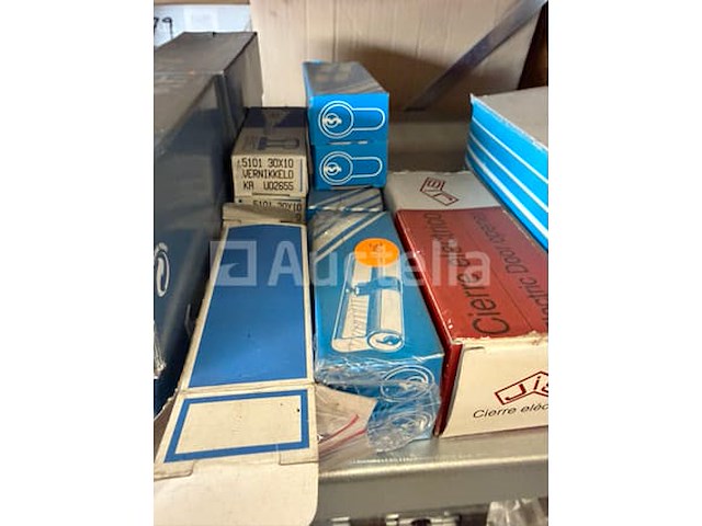 Grote partij deurbeslag en cylindersloten - afbeelding 12 van  16