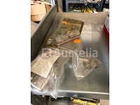 Grote partij deurbeslag en cylindersloten - afbeelding 16 van  16