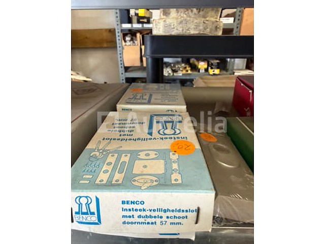 Grote partij deurbeslag en cylindersloten - afbeelding 3 van  16