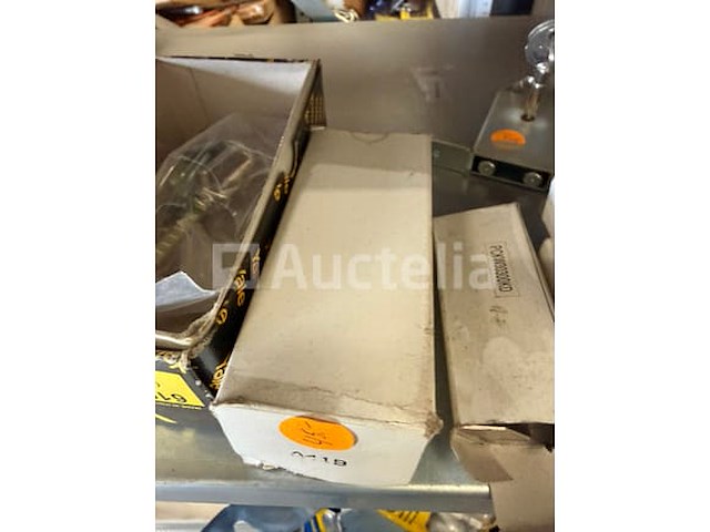 Grote partij deurbeslag en cylindersloten - afbeelding 7 van  16