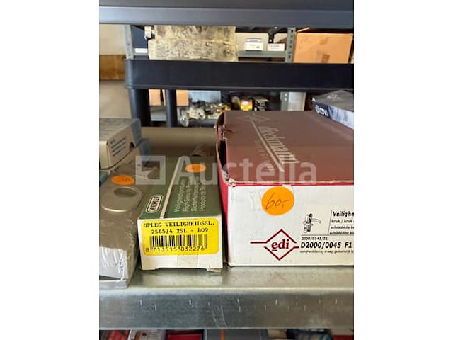 Grote partij deurbeslag en cylindersloten - afbeelding 9 van  16