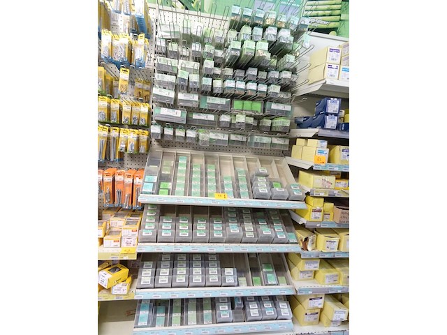 Grote partij dhz materiaal - afbeelding 31 van  40