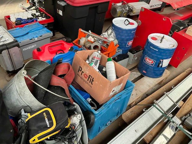 Grote partij divers aannemersmateriaal - afbeelding 10 van  13