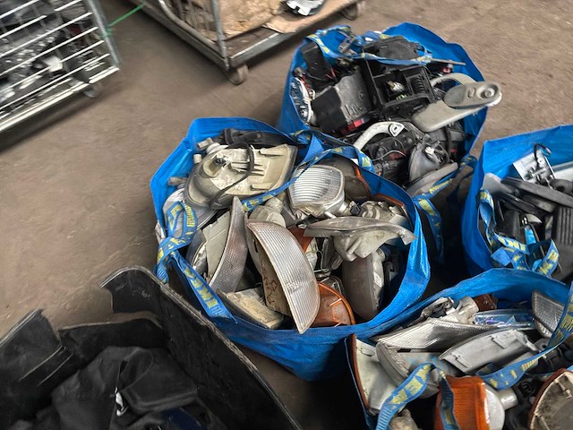 Grote partij divers auto onderdelen - afbeelding 3 van  21