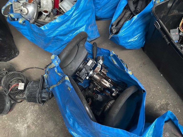 Grote partij divers auto onderdelen - afbeelding 17 van  21