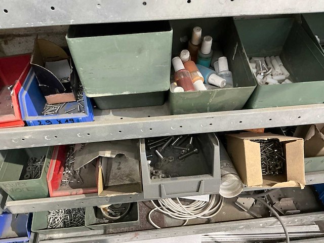Grote partij divers bevestigingsmateriaal - afbeelding 2 van  29