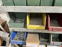 Grote partij divers bevestigingsmateriaal - afbeelding 27 van  29