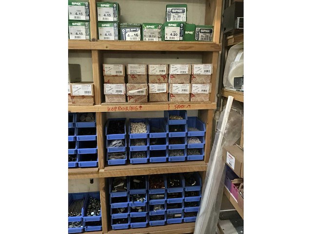 Grote partij divers bevestigingsmateriaal - afbeelding 4 van  35