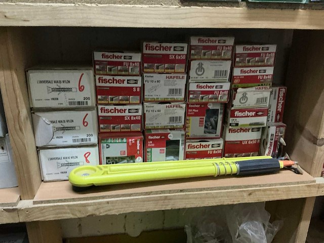 Grote partij divers bevestigingsmateriaal - afbeelding 6 van  35