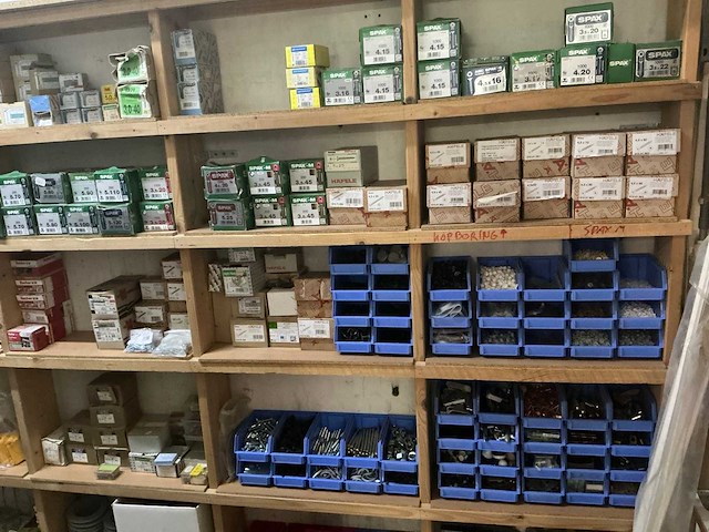 Grote partij divers bevestigingsmateriaal - afbeelding 1 van  35
