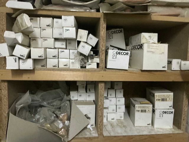 Grote partij divers bevestigingsmateriaal - afbeelding 12 van  35