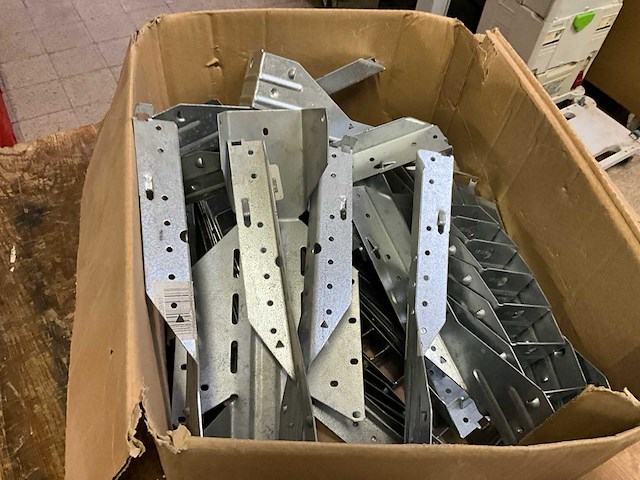 Grote partij divers bevestigingsmateriaal - afbeelding 22 van  35