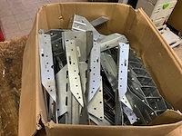 Grote partij divers bevestigingsmateriaal - afbeelding 22 van  35