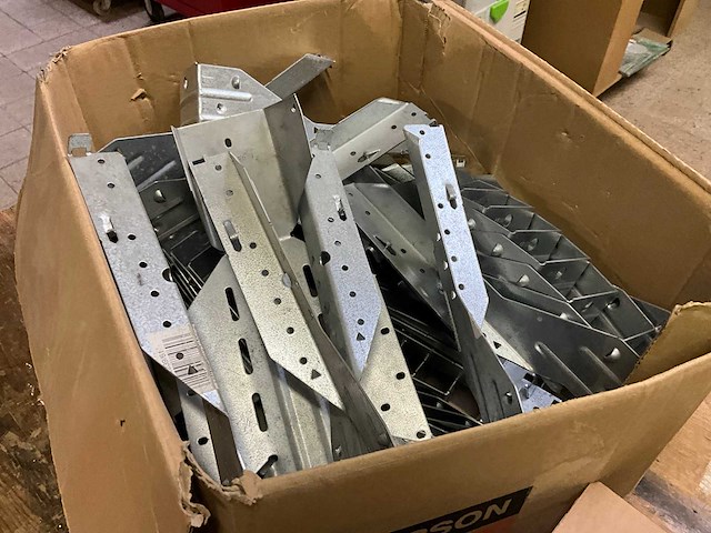 Grote partij divers bevestigingsmateriaal - afbeelding 23 van  35