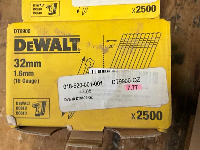 Grote partij divers bevestigingsmateriaal - afbeelding 27 van  35