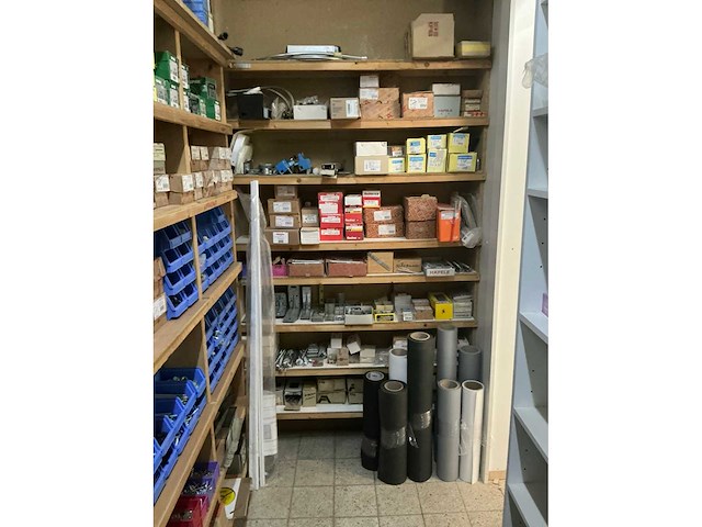 Grote partij divers bevestigingsmateriaal - afbeelding 31 van  35