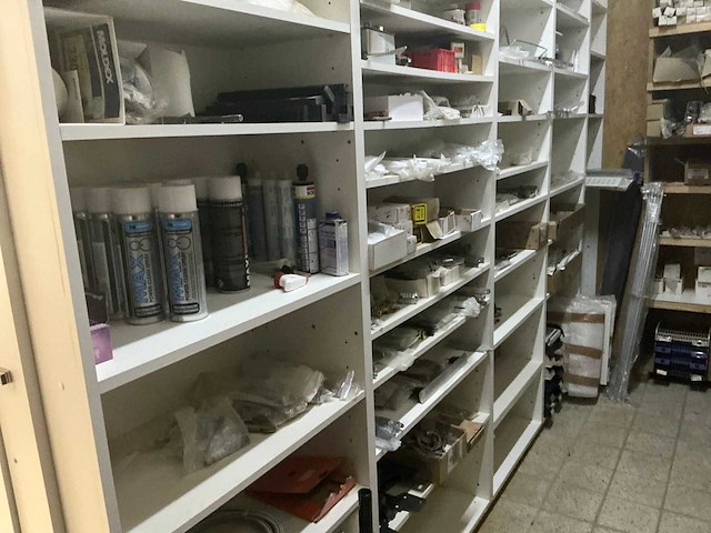 Grote partij divers bevestigingsmateriaal - afbeelding 33 van  35