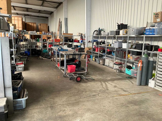 Grote partij divers gereedschap en toebehoren - afbeelding 1 van  39