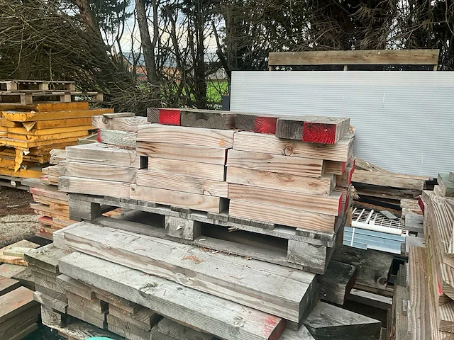 Grote partij divers hout en restanten - afbeelding 11 van  30