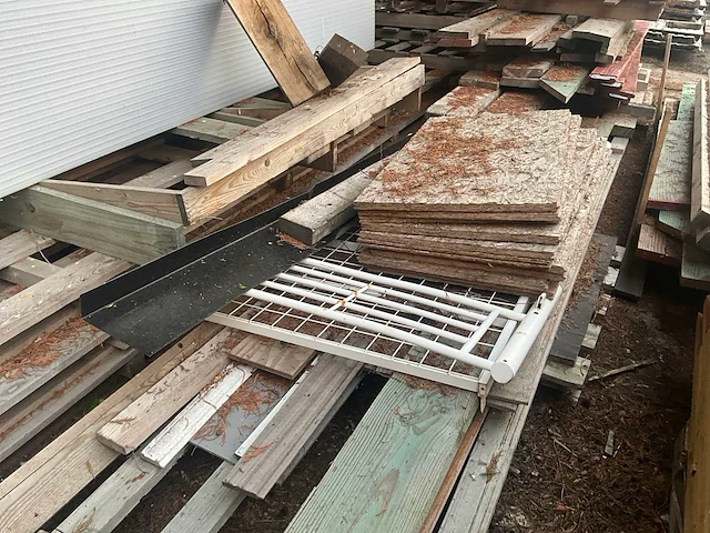 Grote partij divers hout en restanten - afbeelding 17 van  30