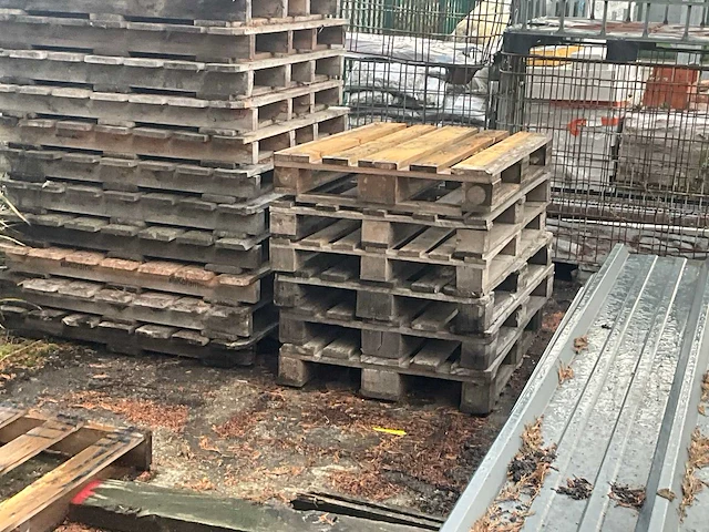 Grote partij divers hout en restanten - afbeelding 20 van  30