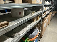 Grote partij divers installatiemateriaal - afbeelding 2 van  22