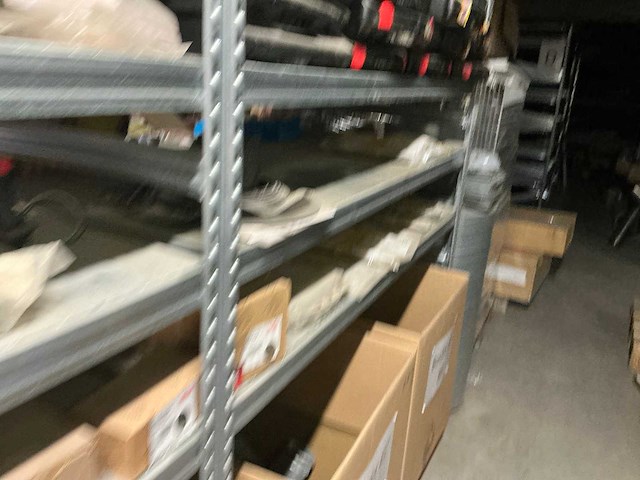 Grote partij divers installatiemateriaal - afbeelding 7 van  22