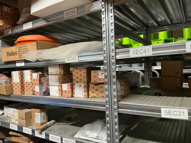 Grote partij divers installatiemateriaal - afbeelding 14 van  22