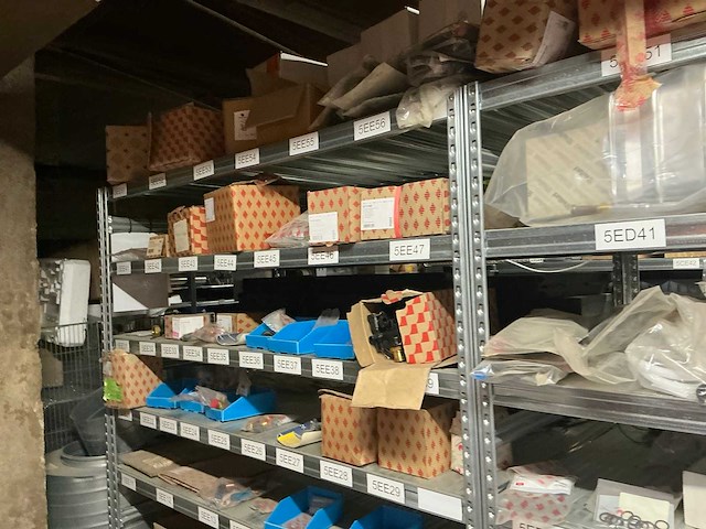 Grote partij divers installatiemateriaal - afbeelding 15 van  22