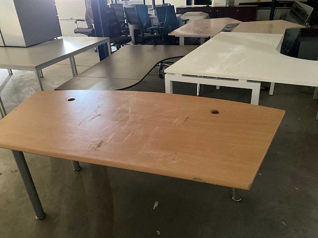 Grote partij divers kantoor/werkplaatsmeubilair - afbeelding 11 van  25