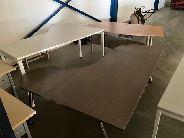Grote partij divers kantoor/werkplaatsmeubilair - afbeelding 25 van  25