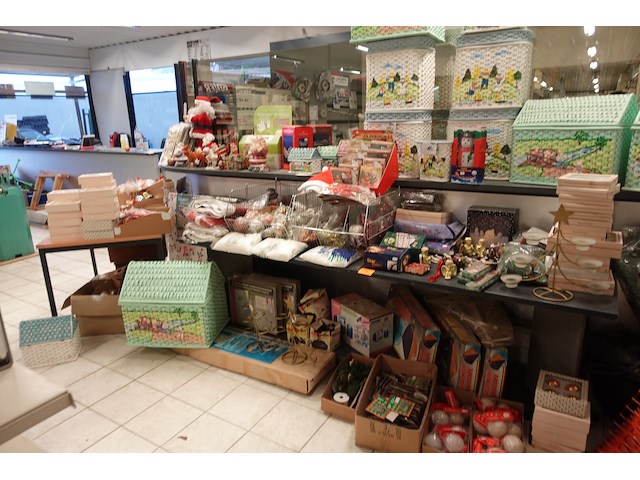 Grote partij divers kerstgerief - afbeelding 1 van  19