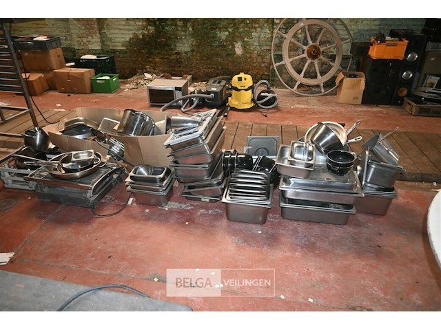 Grote partij divers keukengerief - afbeelding 1 van  13