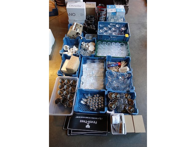 Grote partij divers keukentoebehoren - afbeelding 1 van  10