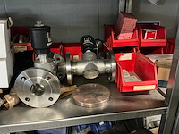 Grote partij divers machine toebehoren en diversen - afbeelding 6 van  32