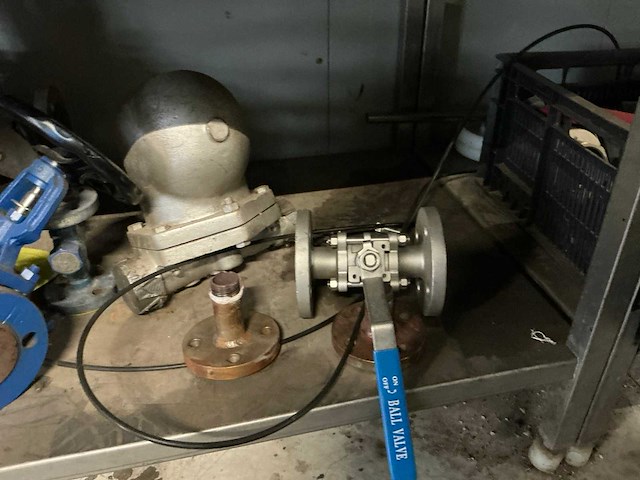 Grote partij divers machine toebehoren en diversen - afbeelding 10 van  32