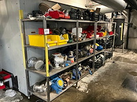 Grote partij divers machine toebehoren en diversen - afbeelding 1 van  32