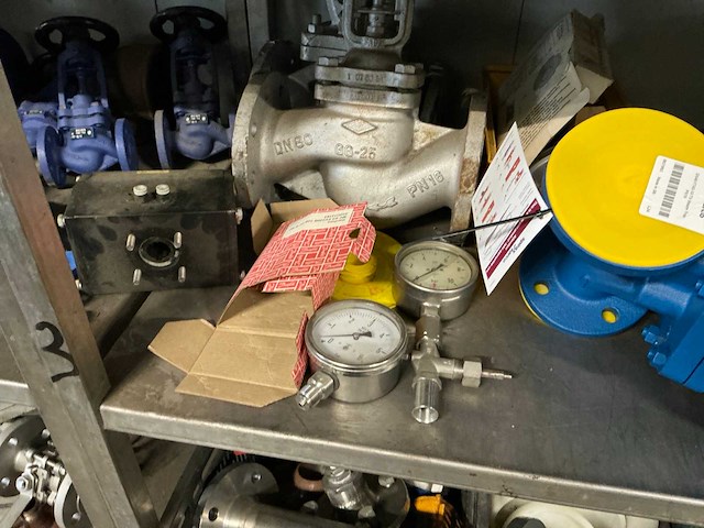 Grote partij divers machine toebehoren en diversen - afbeelding 14 van  32