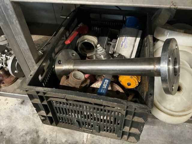 Grote partij divers machine toebehoren en diversen - afbeelding 15 van  32