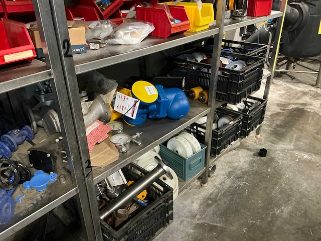 Grote partij divers machine toebehoren en diversen - afbeelding 29 van  32