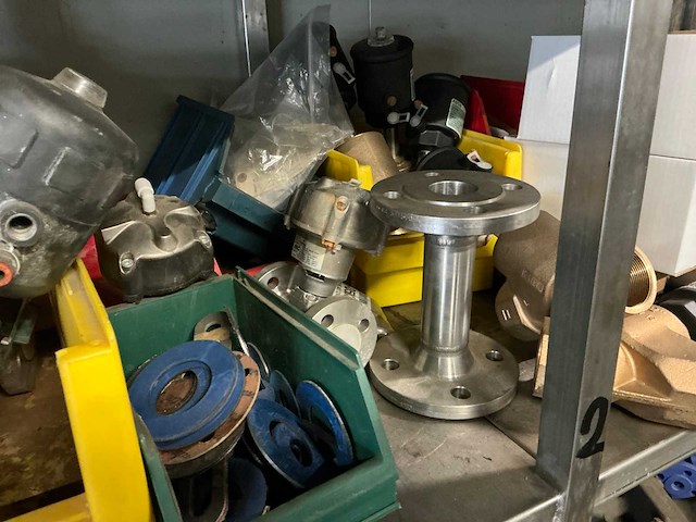 Grote partij divers machine toebehoren en diversen - afbeelding 31 van  32